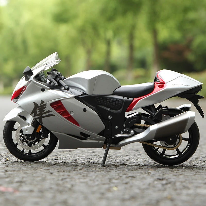 Maisto 1:12 Suzuki Hayabusa 2022 Sportster Motorcycle Model Static Die Cast Vehicles Collectible Moto Toys Gift Collection