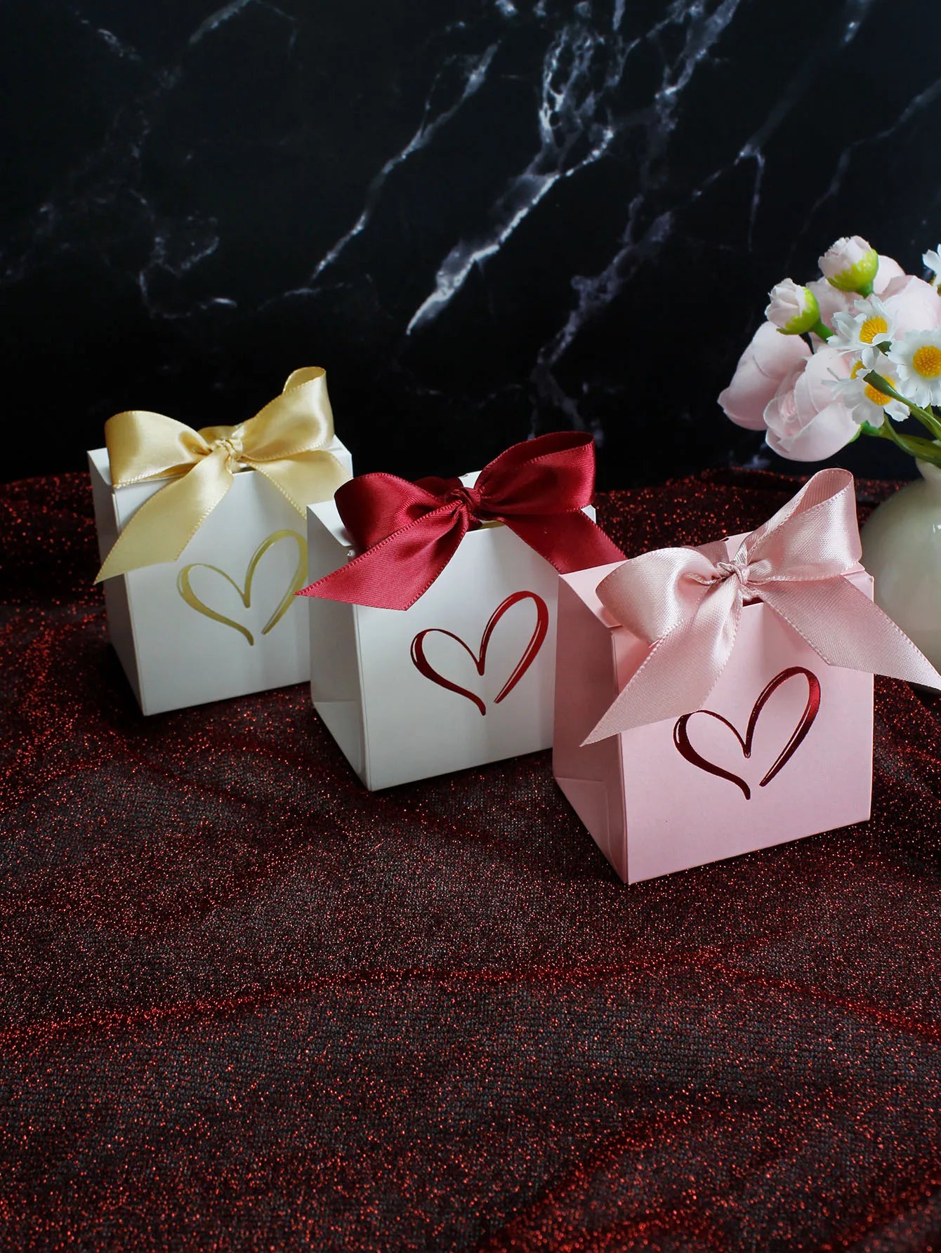 10/20/50pcs Valentine's Day mini candy box and holiday gift box, decorated with hot stamping hearts, creating a festive atmosphe